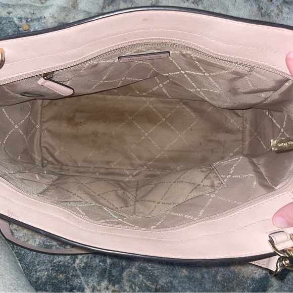 Michael Kors Bag with strap in Pink - Picture 2 of 8